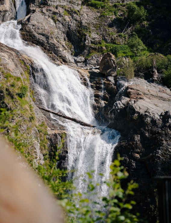 2024-06-klammbachwasserfall-c-plaickner-josef-archiv-tourist-info-antholzertal